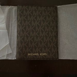 Michael kors passport wallet